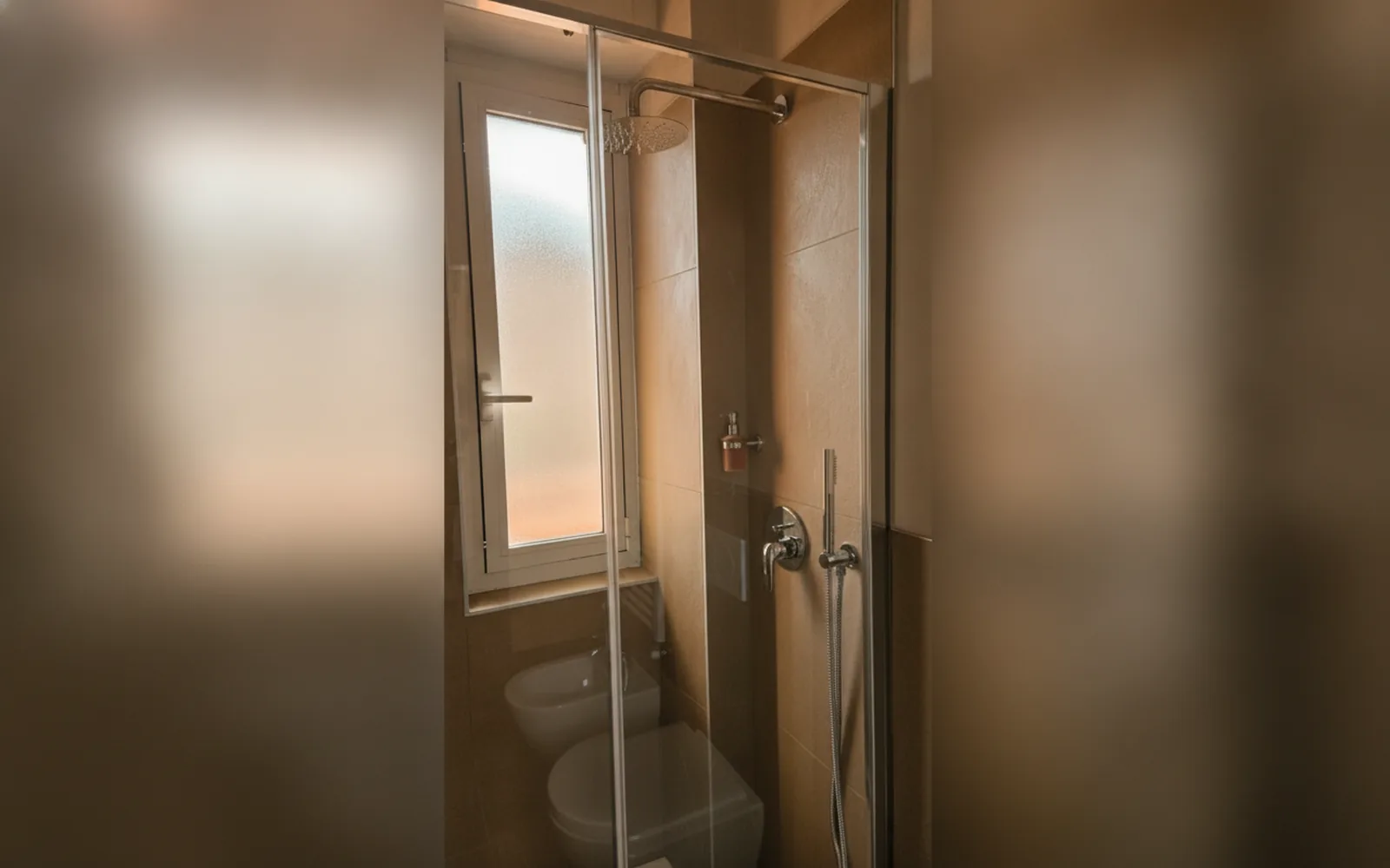 Camera con bagno privato — Jack Apartment Milan, Milano (Lombardia) (foto 9)